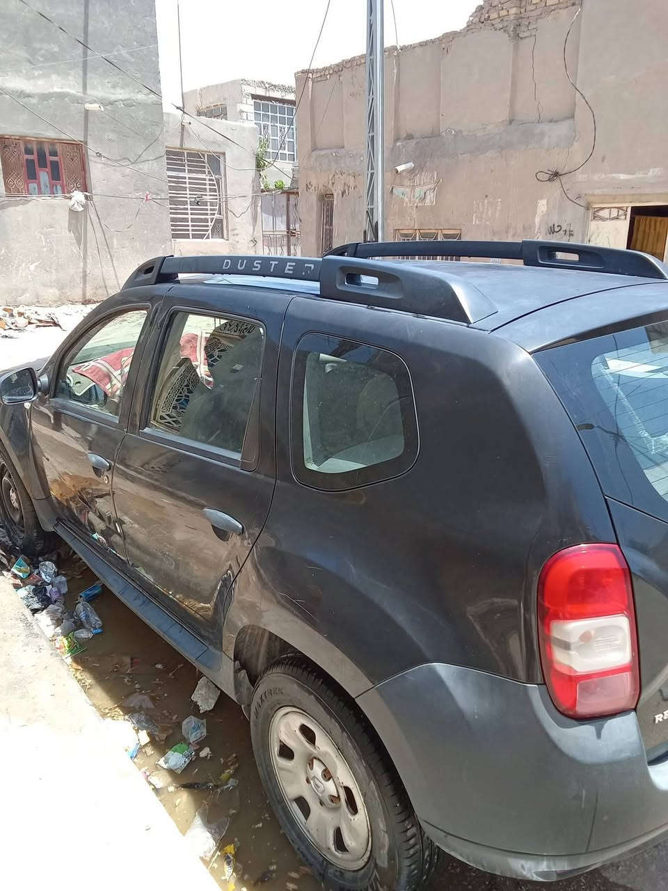سلام عليكم سياره رينو فرنسي داستر  موديل 2018 السياره كفاله بيهه بس الجاملغ اليمن مصبوغ السياره عايزه بس بوليش   السعر 80 وبيهه مجال بصيط للتواصل *********** المكان دوانيه قضاء الشاميه
