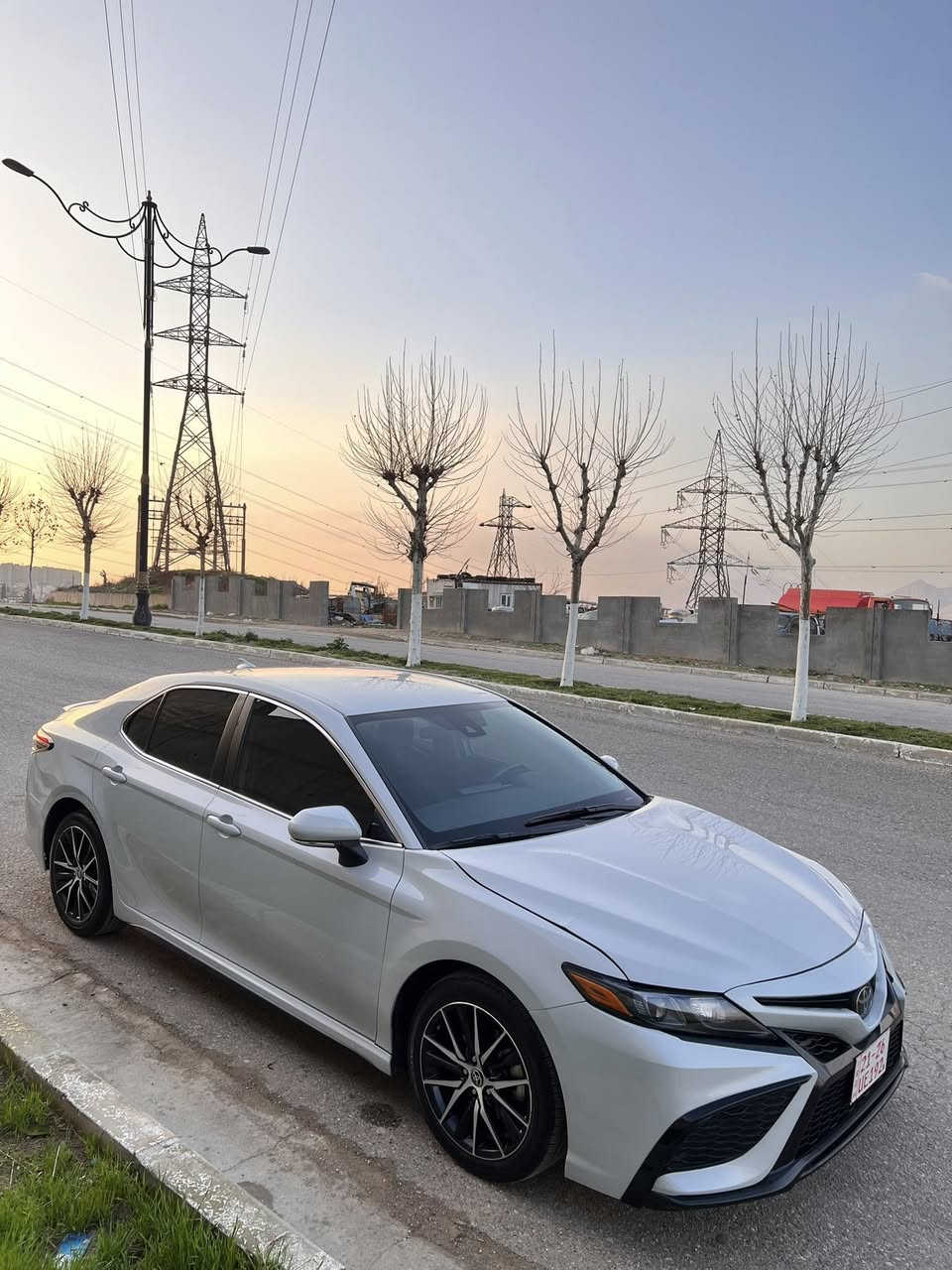 السلام عليكم
Camry SE 2024 / كامري

محرك  2500cc بانزين 

السيارة للبيع فقط 💯

الضرر : جاملغين الأماميات كلير امريكا + بنيد شبر صبغ .

إرباكات كلها سليمه 💯

المواصفات
• شاشة كبيرة
• كاميرا خلفية
• حساسات خلفية• 
• رادار امامي
• مانع تصادم
• محدد مسار
• تصحيح مسار
• مثبت سرعه
• مانع انزلاق
• استيرنق متحرك
• تحكم طارة
• نقطة عمياء
• مانع تجاوز
• حساسات مانع تجاوز
• اضوية اماميه زنون LED
• اضوية خلفية LED
• ليد زنون نهاري
• ويل قياس 18
• نظام ECO + TRIP 
• نظام GPS + خرائط
• نفكيشن
• 3 أنظمة قياده ECO / Normal / Sport 
• اوامر صوتيه
• بلوتوث
• مدخل USB 
كفاله كير مكينه

السعر : 195

مكان السيارة دهوك

***********  كورك / واتساب
