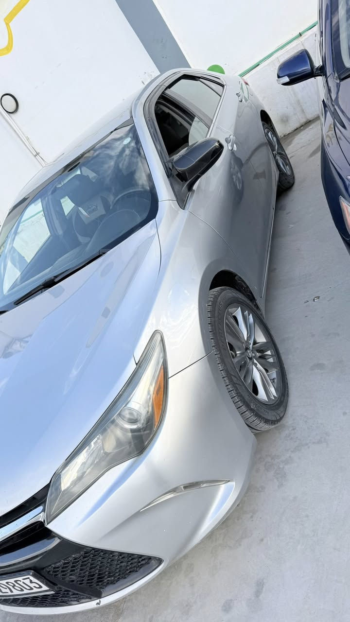 السلام عليكم كامري se
كلين 

محرك مامفتوح 

السعر 150$وبي مجال بسيط 

***********

***********
