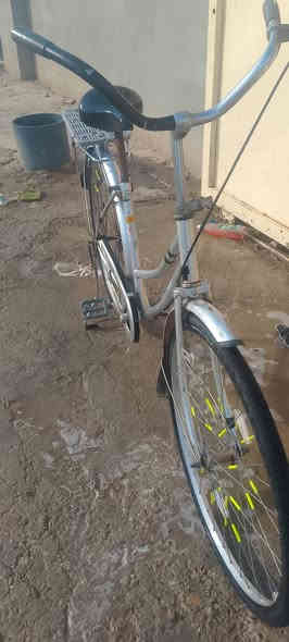 سلام عليكم باسكل لبيع كامل مكمل الحجم 26 
مكانة بغداد محمودية متواجد خاص الماشتري ليتعبني السعر 80 الباسكل مال حاوية هاذة رقمي بي واتساب ‏‪***********‬‏
