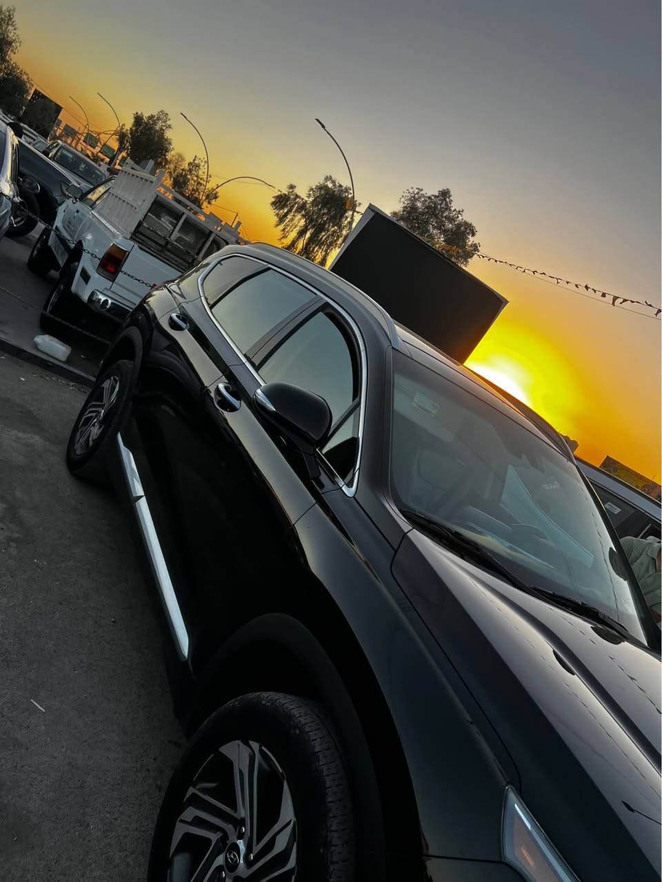 هيونداي سنتافي موديل ٢٠٢٢ أمريكي
فول فول مواصفات بانوراما
بابين صبغ بدون دواخل
سيارة كلش نظيفة 
سعر ٢١٥ مجال
مرقم الهاتف ***********
العنوان دهوك Singapore
