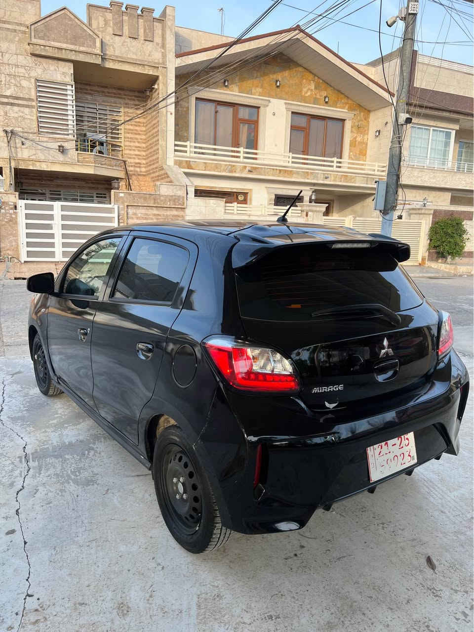 Mirage 2024
فول مواصفات 
لايت زينون
دبل كيج
تبريد لمس
رادار امامي 
رادار خط شارع 
شاشة كبيرة
ماشيء فقط ٥ الف ميل 🤗
٣ قطعة و شوي صبغ 
بدون دواخل بجم خلف كبس 👍
ارباك واحد بردة مرجع بلادي 
ستيرن و دشبول بلادي شريكة✅
موعيد ترقيم ٢٠/٢/٢٠٢٦
باقي ١٥ اليوم مدة رقم 
تكلفة رقم 800$ (تترقم محافضات شمالي فقط)
سيارة جاهز بدون مصرف بدون خلل
رقم شاصي 
ML32AUHJ0RH003749 
سعر سيارة 

88$ ورقة بيها مجال للشراي 🌷
مكان سيارة 
اربيل/هفالان قريب عن ماجدي مول
*********** واتس
*********** أربيل, العراق
