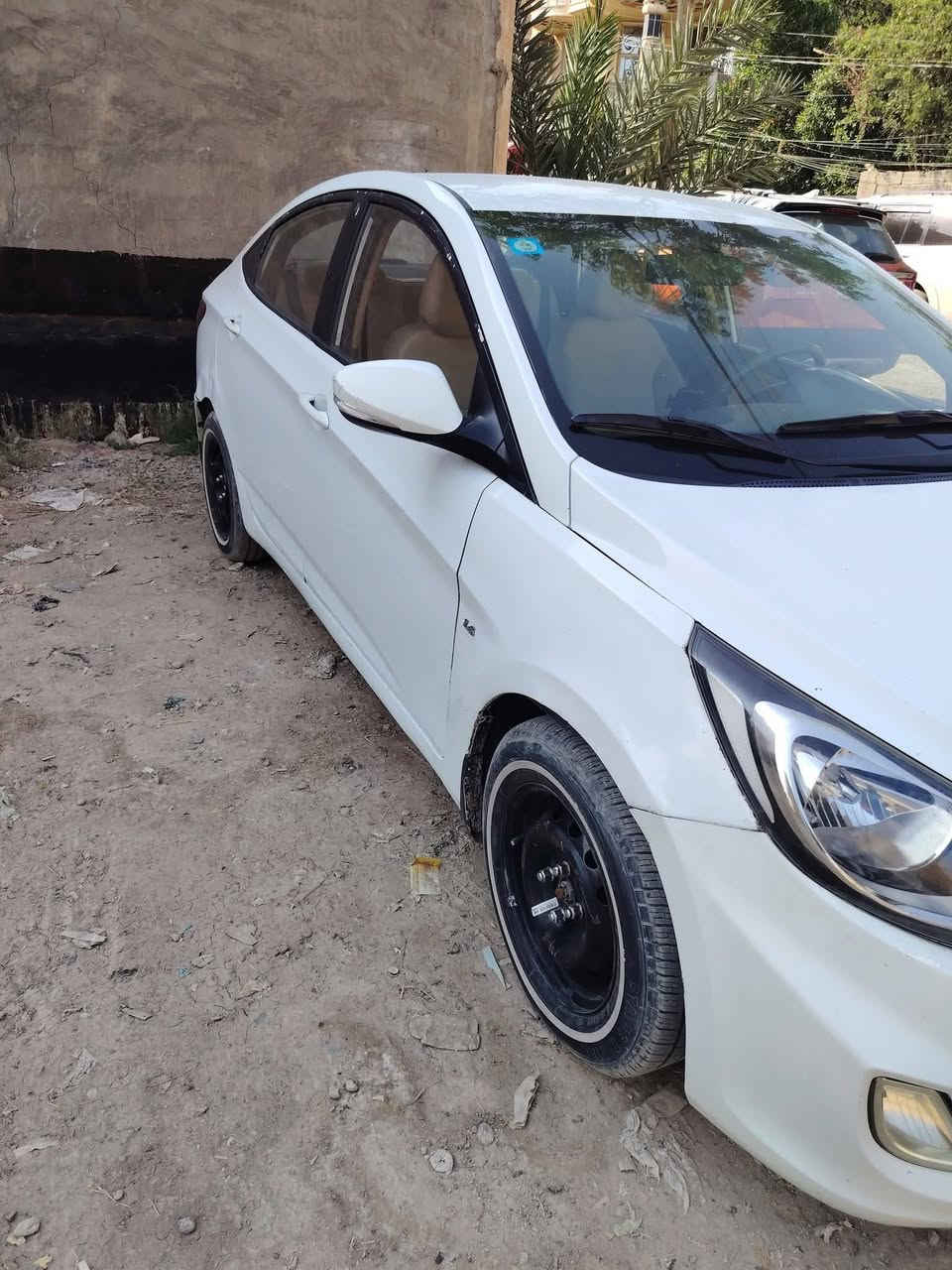 السلام عليكم أقراء المنشور زين يرحم اهلك لان انت راح تجي وتتعنه واخاف محافظات خطيه لان اني صايره بيه  فه اتصل بيه وانطيك كل تفاصيلها بالدقه وبعد انت بقنعاتك 
اكسنت 2013 خليجي محرك 1600
صدر امامي خليفي دبلات امامي خلفي جديد
محرك كير خير من الله
بيها ضربة جنطة وجاملغ وباب خلفي
وبيها قطعتين صبغ ابيعها حزام تلافين للاشكال 
السعر 85
واتساب متوفر ***********
