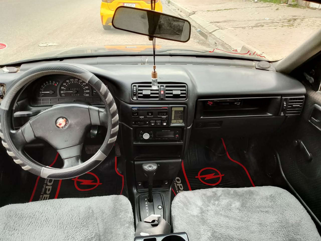 سلام عليكم اوبل موديل 91  وارد ياباني دفتر بانزين كير او تماتيك مكينه 20 سياره صبق جماله هلالات معمر فقط كير مكينه او صدر كله بل شرط سعر 43 او بي مجال بصيط شرط تحويل او وكاله ***********
