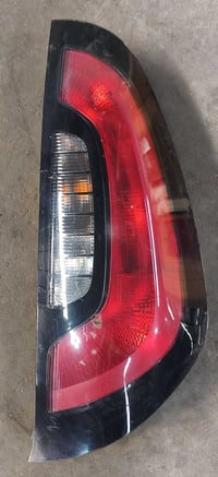 بك لايت أصلي تفصيخ أمريكي التك الايمن فقط للاستفسار واتساب توصيل موجود...