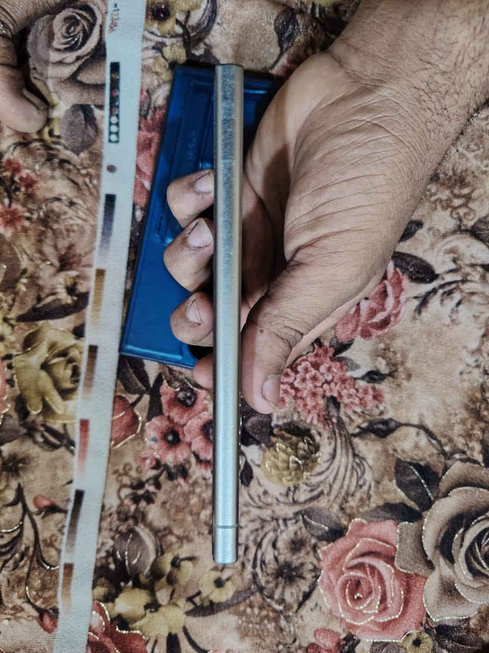 للبيع s24التره  مستخدم 4اشهر جهز 256سعر الجهز مليون 50 الف   للاستفسار  هلا هذ الرقم ***********
