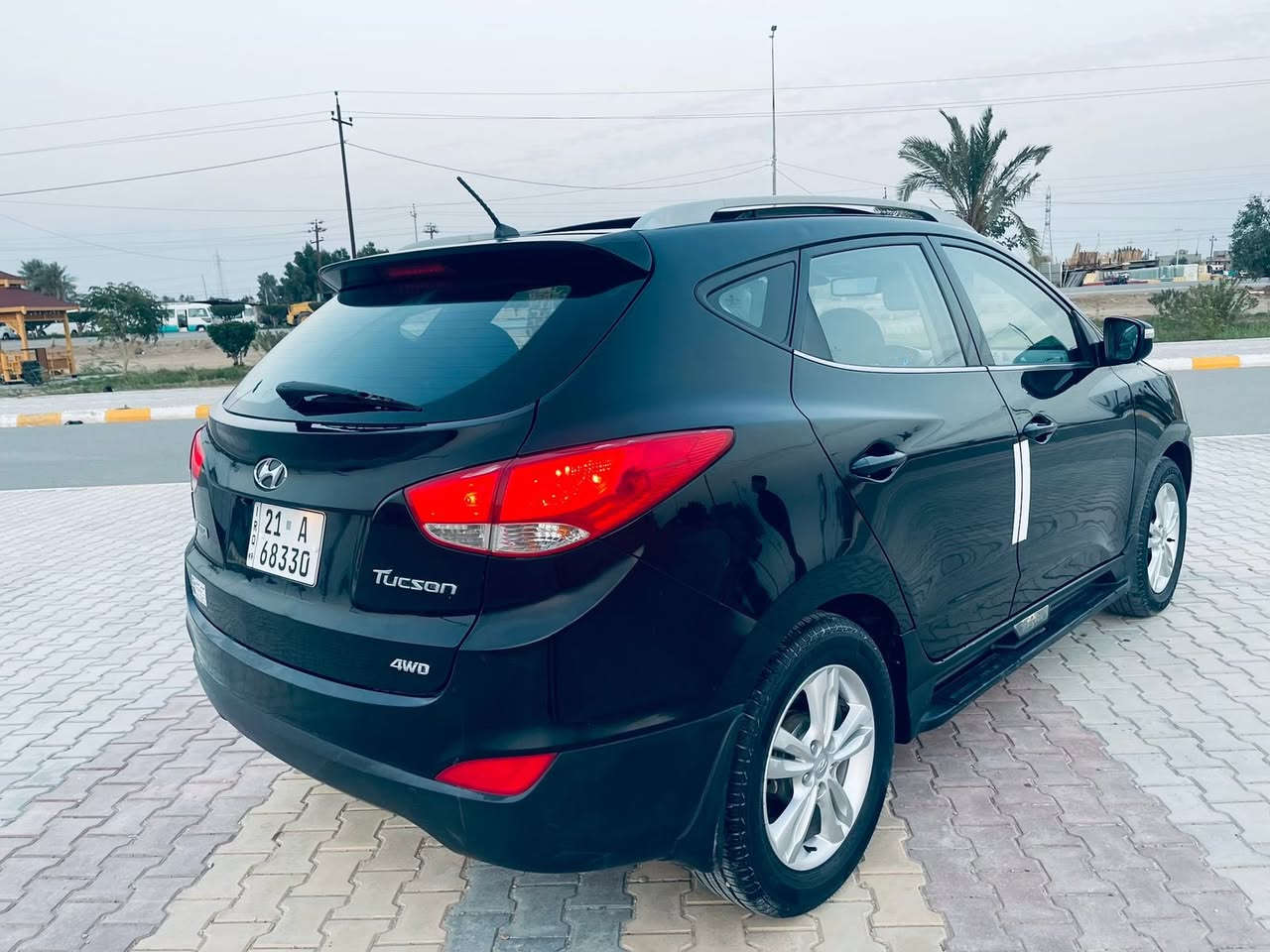 توسان مديل 10 خليجي  مكفوله
فول عده البصمه  السياره جاهزء من كلشي 
تخم تاير جديد حداديه امامي وخلفي جديد  تبريد ثلج شاشه وكامره.   سياره جديده 
سعر 125 
***********
***********
