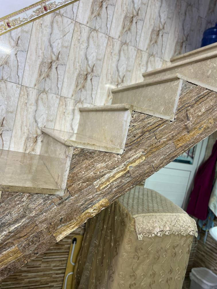 بيت طابق  اونص ميلاد  بل ٨٥ بناء ٢٠٢١ اساس وسقف كله صب مركزي بناء جناي كاشي سيراميك البيت نضيف الطابق الأول غرفه وصاله ومطبخ واستقبال صحيات داخليه وخارجيه الطابق الثاني غرفه وصاله وصحيات السعر ١١٠ مبادره ما ابيع  استفسار عل الرقم ***********
