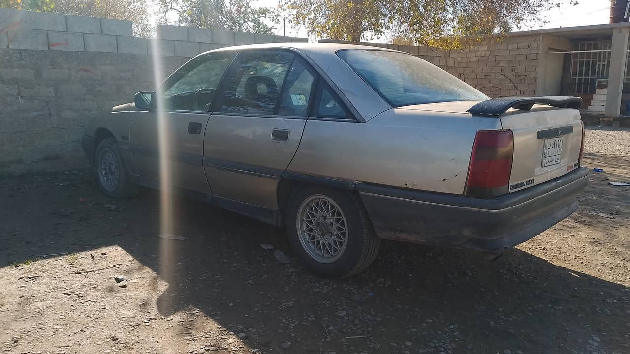 السلام عليكم
وميكا للبيع 
نضيفه فول 
لون سلفر 
موديل 1989
حجم 20
لانفخ ولاصرف 
السعر 40 وبيها مجال للطيبين 
وترهم قصاد أيضا 
للاستفسار اكثر اتصل على الرقم 
‏‪***********‬‏
