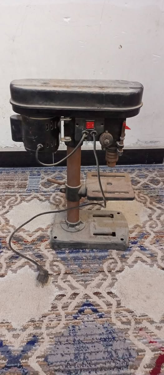 سلام عليكم اخوان عندي هاي دريل الثابت اشتريتهه ب125 الف اريد ابيعهه فحم 50 الف عيبه بس ماطور تعبان وماطورهه رخيص كلش اريد ابيعهه لان محتاج فلوسهه  وانه مامستعملهه مره وحده ف الي ايريدهه يجيني خاص وهذه رقمي مكاني البصره ابي الخصيب 
***********
