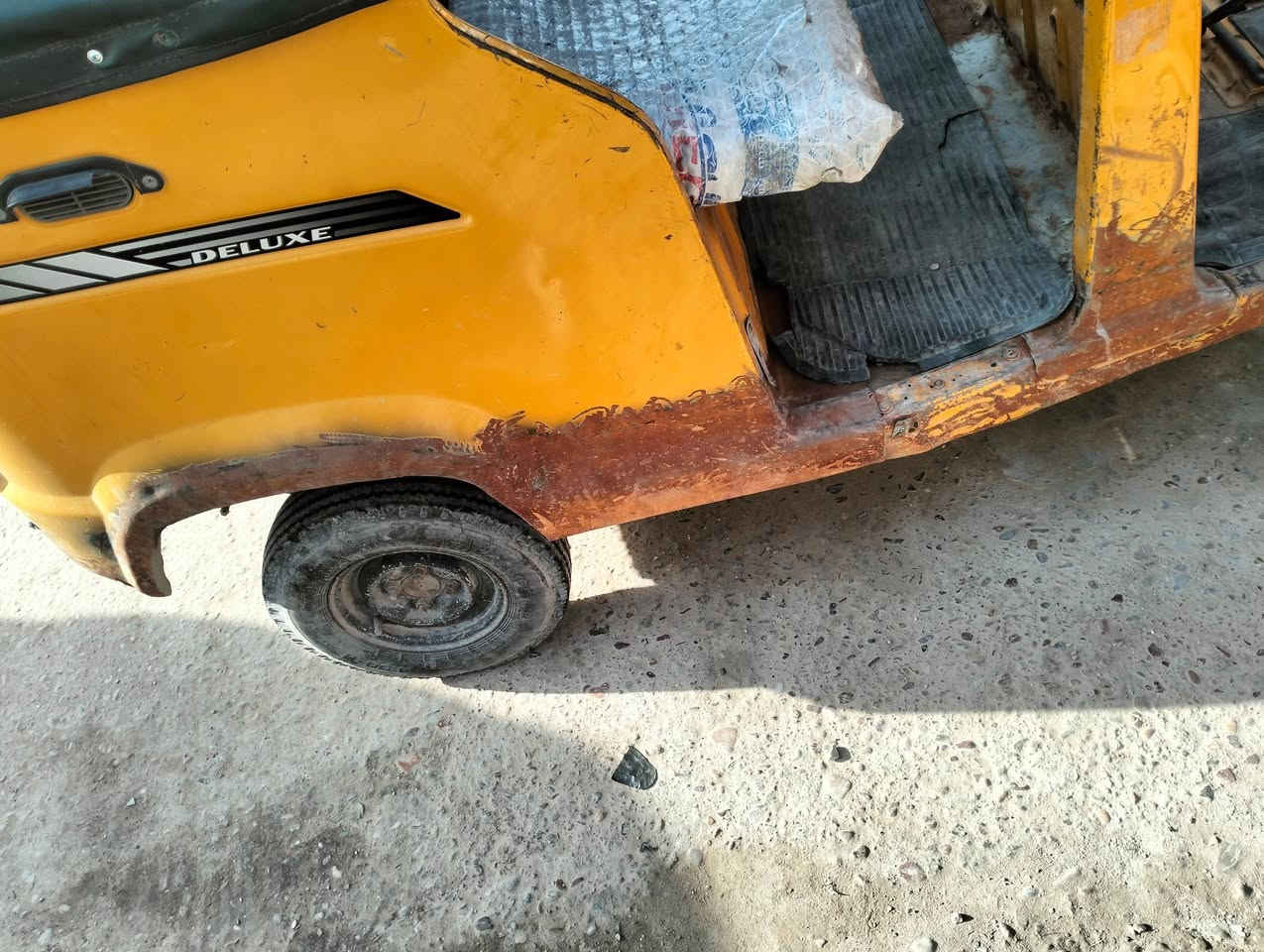 أوراق 18شهر 10 استلام 19 تكتك كير ومكينه وكسل كفاله  تكتك سمكرتها وبعد بس صبغ كهربائية كلها شغاله العنوان بغداد مدينه الصدر السعر 2700 قفل
‏‪0771 829 5215‬‏
