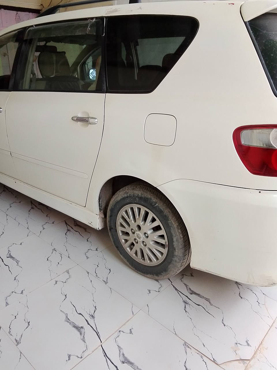 سلام عليكم ابصم للبيع مديل 2003رقم انكليزي بسمي مكينه كير تخم تاير حداديه نضيف تحويل ثاني يوم مصبوغه صبغ عام كونها كلنت اجره اسعر 90 وبيهه مجال لاشراي رقم الهاتف ***********
