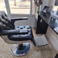 غراض حلاقه للبيع ميز حلاقه  250 كرسي       75 امبلي فايره 45 السبوفر 4...