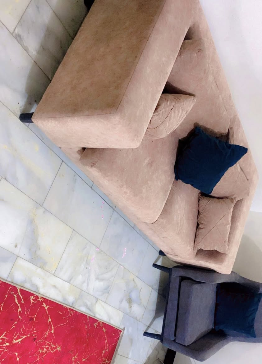 السلام عليكم تخم 7 مقاعد تكمه تفصال شركة برونز نظافه مثل الصوره بي جويه جكاره بيد القنفه ابيع مع جراجف جديده امانه الظهر جلد احسب سعر 350


**إذا كنت صاحب هذا الإعلان وتريد حذفه لأي سبب، رجاءا أرسل رسالة إلى الدعم الفني**