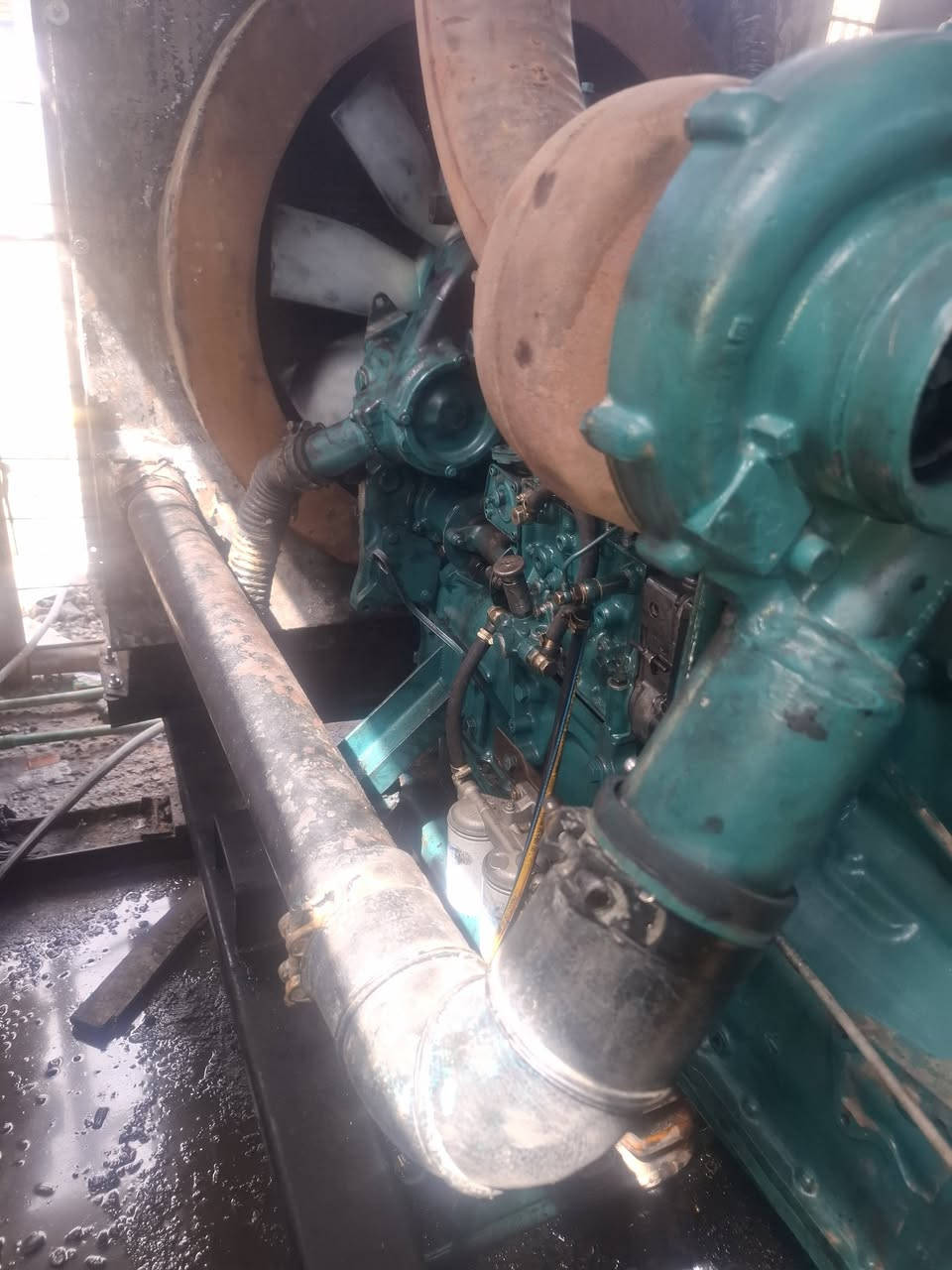 للبيع فالفو حجم ١٢دي حجم ١٢٢ راس توليد سدندر ٣٠٠ كيفي مكينه سدندر ذي قار الرفاعي تفاصيل أكثر اتصل على هذا الرقم ***********
