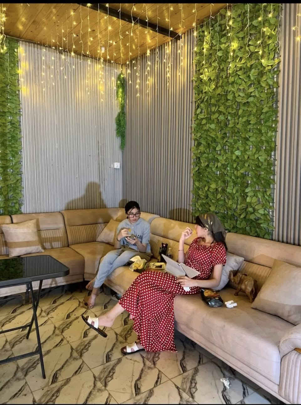 أهلًا وسهلًا بكم في مزرعة جلنار السياحية 🌿 يسعدنا تواصلكم معنا 💚 للاستفسار عن الحجوزات، الأسعار أو المواعيد يرجى كتابة نوع الطلب وسنرد عليكم في أقرب وقت ممكن. 📍الموقع: [بغداد جسر ديالى التويثة ] ⏰ أوقات الدوام: [الشفت الصباحي 150 والشفت المسائي 200 للتواصل على الرقم ***********
