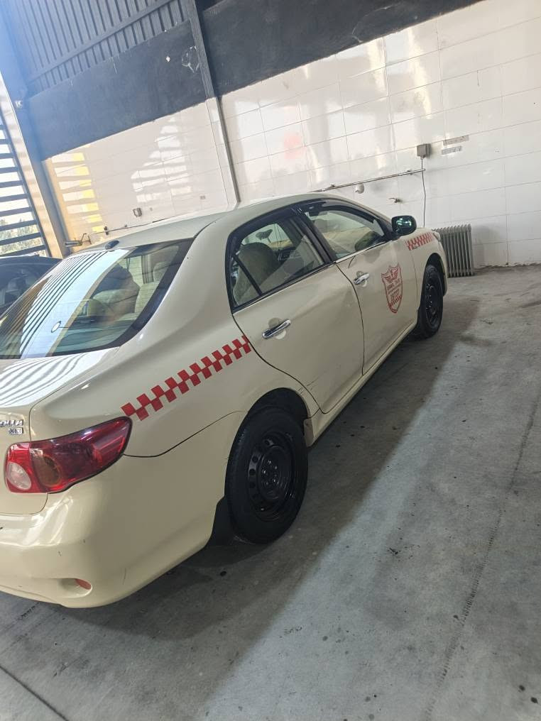 بيكاشؤى تةكسى مؤديل ٢٠٠٩ 
١٠ بارجه يه
كير و مةكينةي بةشةرت بيلاد تؤماتيكه
سةنةوى نوييه تا  سالى ٢٠٢٨
نرخى ١٢٥ وةرةقه و مةجال
مؤبايل  *********** أربيل, العراق
