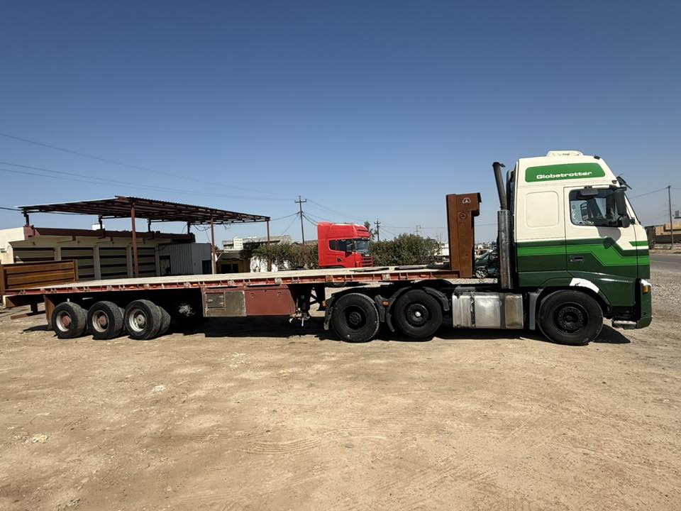 السلا عليكم
فالفو موديل ٢٠٠٥ سنكل امامي بلادي اكسل برينة ملاكم فول موصفات صالنصة تعليك  ٤ خطوط تبريد تفئة كير محرك اكسل شاصي كفالى عامة تخم تاير السيارة  عربانة حدادية شاصي ١٦  طول ١٣،٦٠ هوة كهربائيات كاملة اربع دناكير كبل للشغل 
السعر ٢٨٠ ورقة.    دفترين و ثمانين ورقة  
ديالى خان بني سعد      ***********
