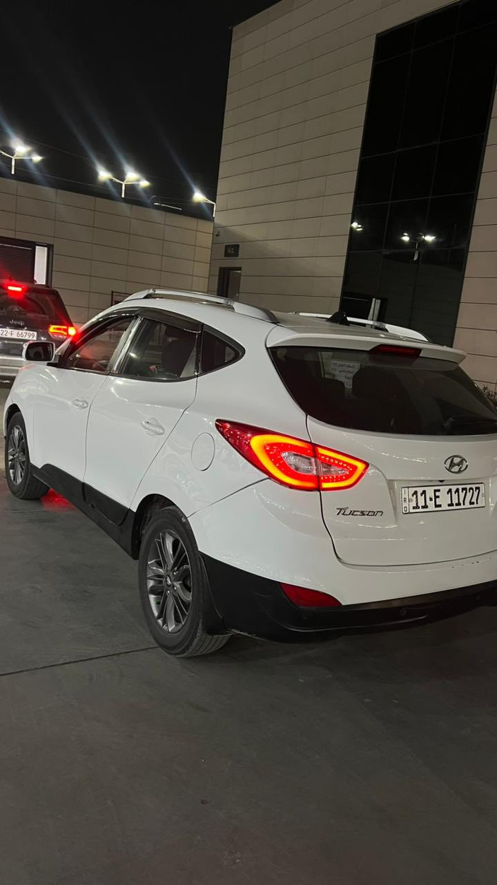 السلام عليكم
للبيع توسان خليجي
رقم بغداد الدولي
موديل  2016
موصفات عادية 
السيارة بيها كص قمارة 
وصلحة وكاملة
ابيع صبغ حزام
السعر  113$ ورقة 
العنوان بغداد البلديات 
للاتصال  ***********
