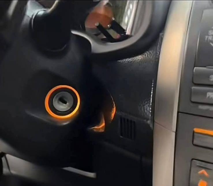 السلام عليكم... 
السلام عليكم... غراض كورلا للبيع.. توصيل لكل مكان ***********
1/بلوجتكرات وكفرات 30الف... 
2/داريم شفتات جديد. ضمان 3اشهر سعر زوج 150الف... 
3/يدات قمارة زوج. 25الف... 
4/فلنجات اصلية تفصيخ مصفرة 75الف.. 
5/سلف كورلا خليجي 50الف... 
6/كلوب لد. سويج 15الف.. 
7/بوبرن وفلنجة جهة وحدة 80الف... 
8/سيارة كورلا مصغرة 10الف... 
9/تحكم. ستيرن سلفر 20الف... 
10/بك لايتات تخم. 65الف... 
11/ديسكات امامية 25الف... 
12/ترايش نيكل تحت باب 30الف...
