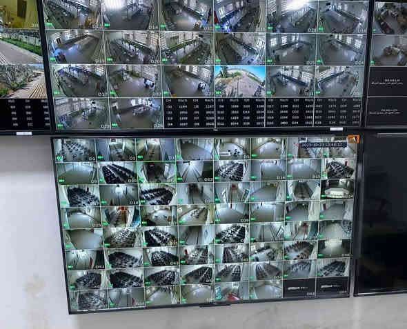 🔵 آخر أعمالنا في كربلاء المقدسة – إحدى الجامعات
تم بحمد الله تنفيذ مشروع شامل لمنظومة كاميرات مراقبة شبكية من Dahua
بواقع 94 كاميرا شبكية "ip" بدقة 5MP – 4MP – 2MP رؤية ليلية ملونة وتسجيل صوت فائق الوضوح
وبتقنيات WizColor للحصول على دقة عالية وألوان واقعية في مختلف ظروف الإضاءة.

🔧 الهيكلية الشبكية للمشروع

تم بناء النظام وفق أفضل المعايير عبر اعتماد:
🔹 Access Switches لتجميع وربط كاميرات كل مبنى بشكل منظم، وتقليل فقدان البيانات وتحسين الاستقرار.
🔹 Aggregation Switch لربط جميع الـ Access Switches في نقطة مركزية واحدة، مما يضمن:

سرعة نقل عالية
إدارة أفضل لحركة البيانات
استقرار أعلى للنظام
قابلية توسع مستقبلية بدون تغييرات معقدة

🔹 التجهيزات المعتمدة
NVR احترافي بقدرة معالجة عالية
Switches PoE مخصصة للأنظمة الأمنية
تنفيذ وربط كامل بتقنيات احترافية لضمان تشغيل مستمر على مدار الساعة
منظومة متكاملة توفر تغطية دقيقة، أداءً ثابتًا، وإدارة سلسة لكافة كاميرات الموقع

🔹 البيدق لحلول الأمن والطاقة
الوكيل الرسمي لـDahua في كربلاء المقدسة
📍كربلاء المقدسة – حي رمضان / مجاور الإبراهيم مول
📞 *********** – ***********
#البيدق  #البيدق_كربلاء  #حلول_الأمن_والطاقة  #المتجر_الذكي  #شريكك_الموثوق #كاميرات_مراقبة  #أنظمة_الأمن #أجهزة_UPS  #الطاقة_الشمسية  #الشبكات #كربلاء  #كربلاء_المقدسة  
#العراق #اربيل #بغداد
