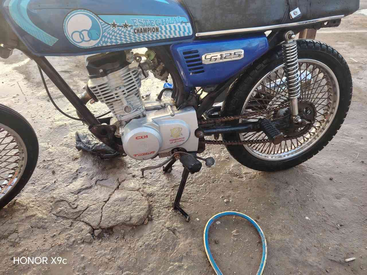 للبيع.. بدون اوراق.  نضيفه. سريعه  للتواصل *********** واتساب
