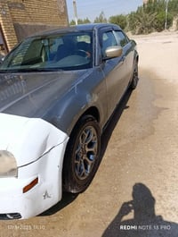 سياره للبيع نواع وبمه لسعر ٣٧ورقه وبيه مجال وسياره بدون كصه بس بيع دوا...