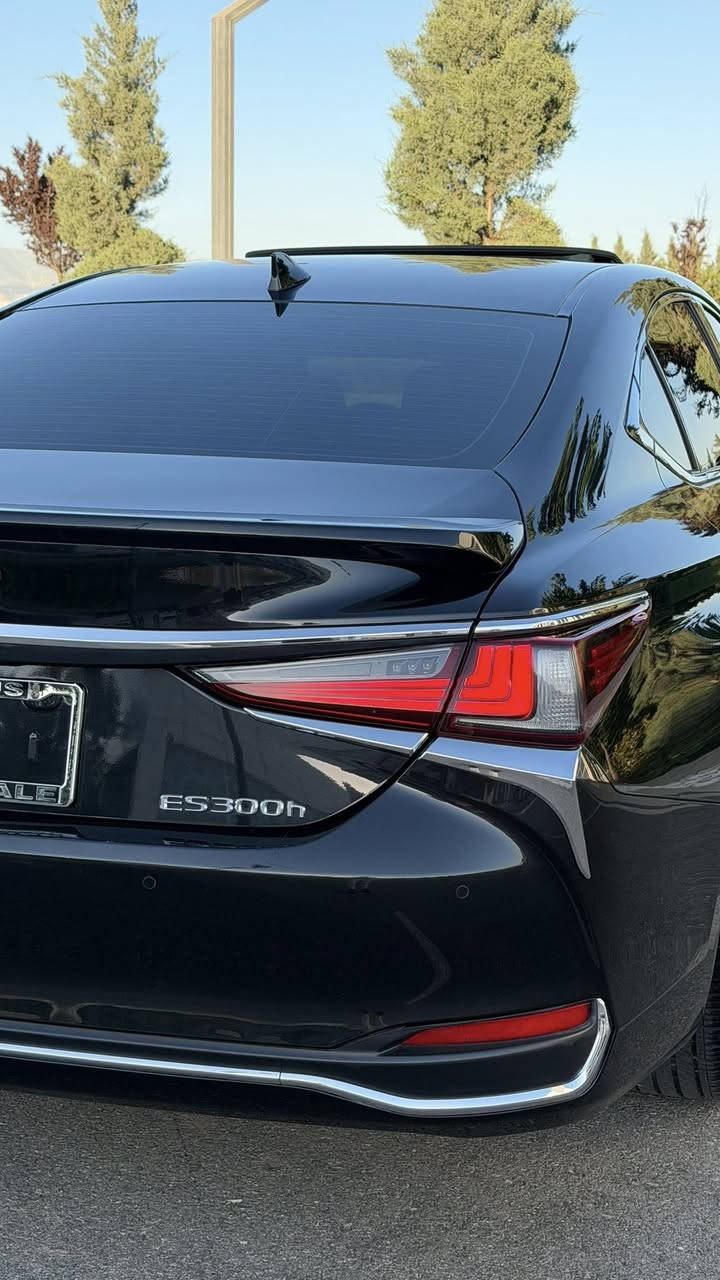 Lexus es 300 h 2025 هايبرد 

 فقت للبیع ✅

السيارة فول مواصفات ١/١ 

ماشية 30,000 الف miles 

نوص بنت سبغ بدون ارباگ 

بعض من مواصفات السيارة 

كامره خلفيه  

شاشە جبیرە 

داتاشو 

حساسات امامي و خلفي 

رادارات امامي و وجانبي 

مثبت سرعة تفاعلي 

تدفئة تبريد كشنات مع خرن ميموري 

فتحة سقف 

داتا شو 

شاشة جبيرة نظام كار بلي وايرليس 

شحن لاسلكي  

مري شفط وكهرباء 

وبيها بعد هواي مواصفات معروفة 

السيارة جاهزة بدون نقص 

سعرها 318 وبيها مجال بسیط

مكان السيارة سلیمانی 

سیارە بدون رقم ترقم رقم شمالی ای محافظە

***********☎️

58ADA1C13SU055695
