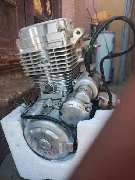 السلام عليكم. مكينه ستوته مديل 23 خير من الله مكينه نظيفه نقصه النمره ال3 السعر 75 وبيه مجال بسيط. المكان الحر خلف المرقد للاستفسار *********** الخاص مقفول
