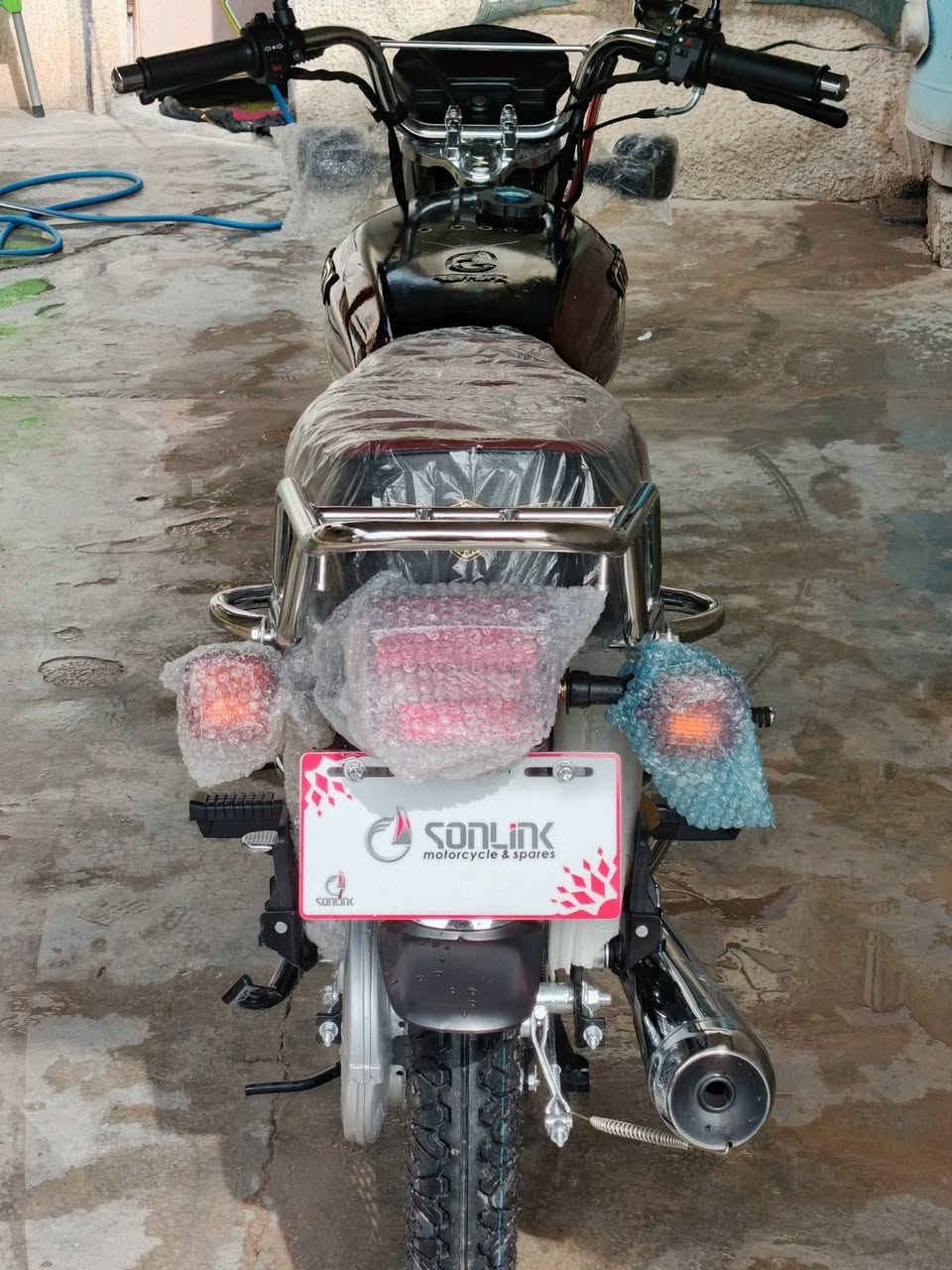 السلام عليكم دراجه تايكر للبيع موديل 25 مكفوله كفاله عامه صار يومين من طالعه سعر 900 وبيها مجال مكاني ديالى دلي عباس وهذا رقمي***********
