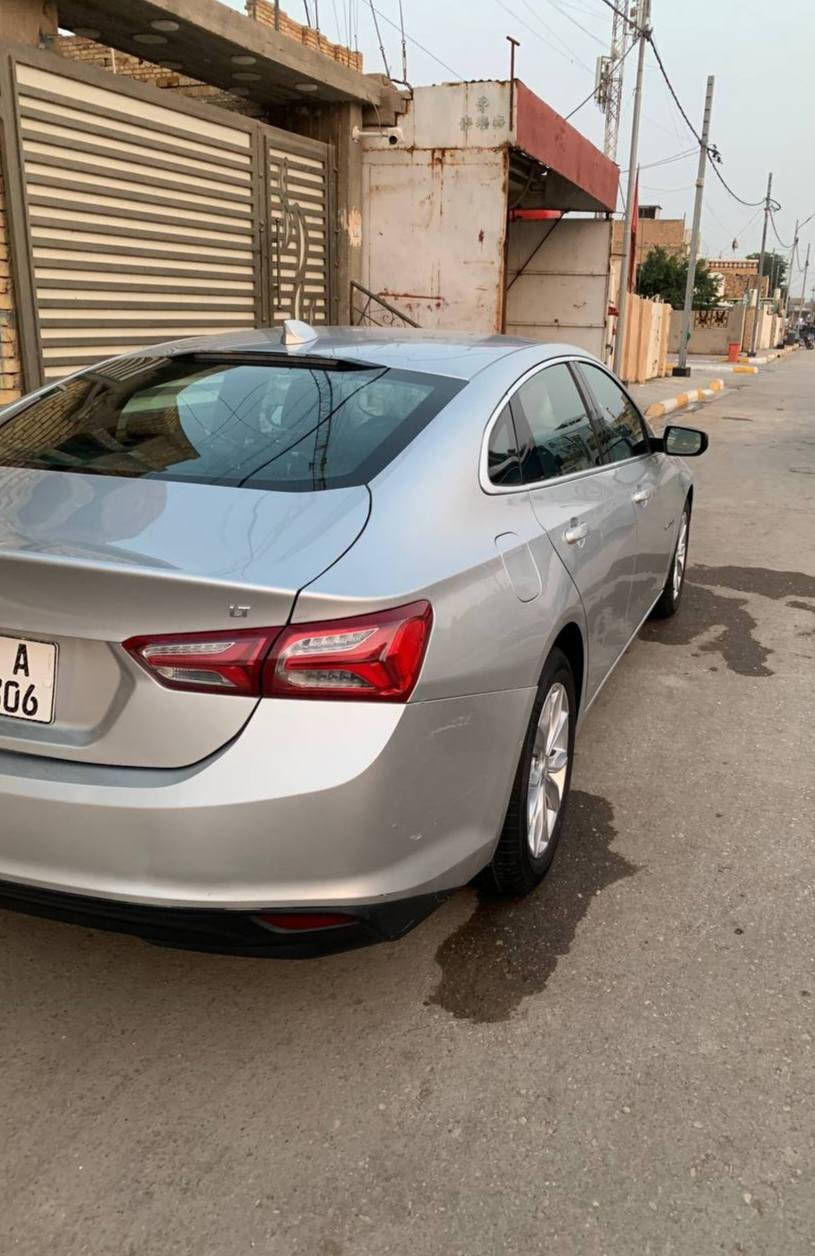 ماليبو ٢٢  واسط معوقين وكاله عامة
لون رصاصي حادثها  بمريكة بس الصندوق مبدل بدون دواخل. والجاملغ مصلح وراح اترك صوره الحادث بل تعليق
مكان السيارة #كوت
#للاستفسار ***********
