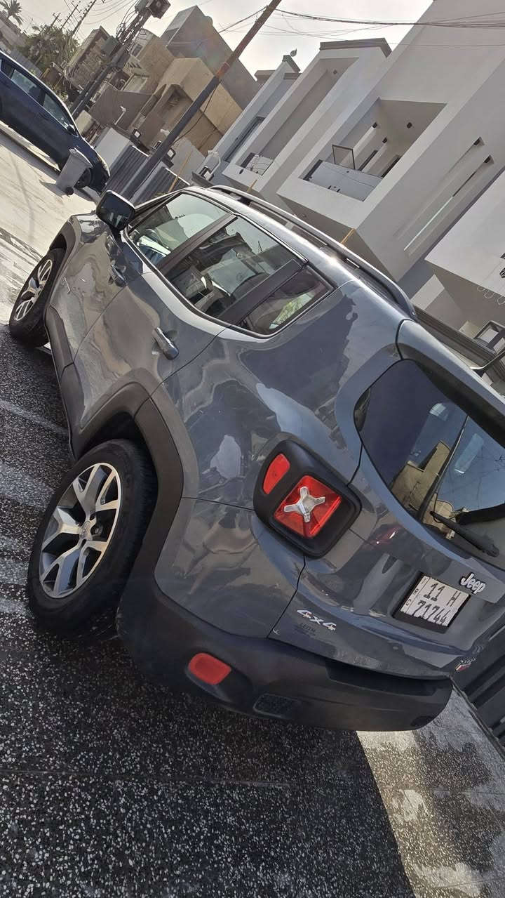 السلام عليكم جيب رنيكيد ٢٠١٧ فور ويل محرك ٢٤٠٠ حادثها باب سايق وجاملغ امامي من الاسفل ايرباك تكمة فقط بجم كبس بدون حادث 
السيارة بيها صبغ حزام اثر شخوط متعمدة 
سيارة علي ايدي ما ناقصها اي شي 
الممشى ١٠٥ الف كيلو 
للبيع فقط السعر المطلوب ١٠٥ بيها مجال للجادين للتواصل ع الخاص وشكرا
تحياتي للجميع ورمضان كريم


**إذا كنت صاحب هذا الإعلان وتريد حذفه لأي سبب، رجاءا أرسل رسالة إلى الدعم الفني**