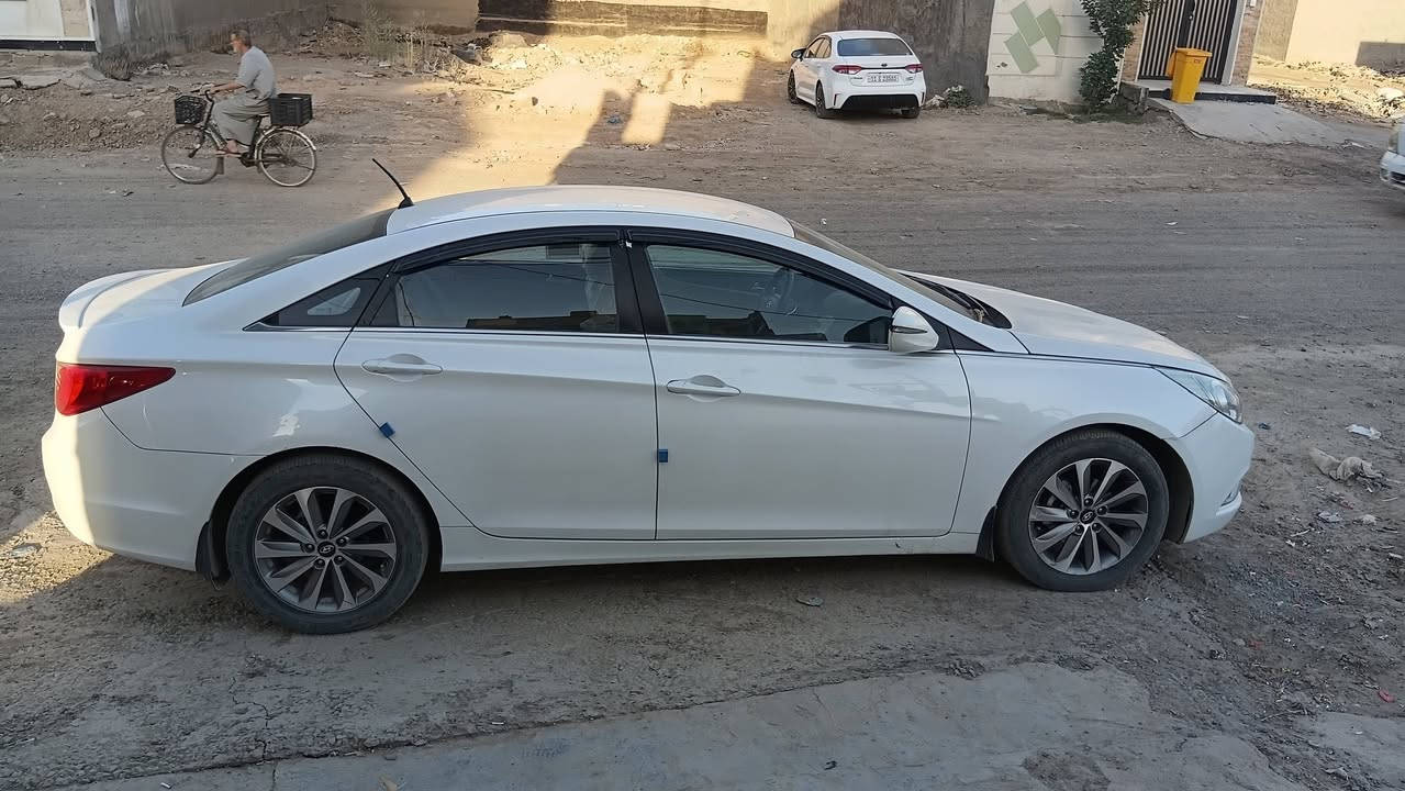 سلام عليكم سوناتا موديل ١٤ خليجي بسمي للبيع رقم اربيل هزه جديده السعر ١٢٠ مع المجال ***********
