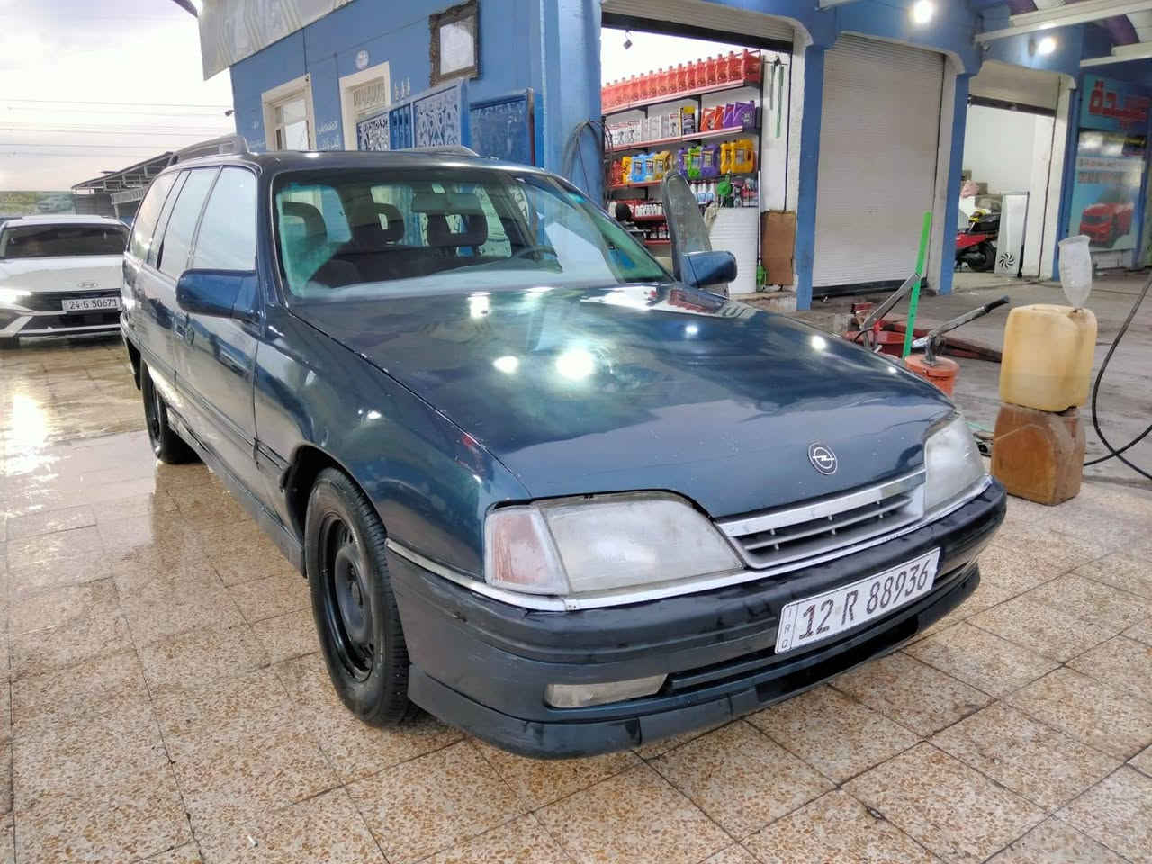 اوبل اوميكا استيشن للبيع محرك 30كبس كير عادي مكينه وكير مال حاوية رقم نينوى دولي شرط التحويل السيارة ع وضع الشركة مكفولة 
هزة جديدة بيها كابون بانزين السيارة فول الطخم معمر أربع تايرات جديدة جامات كهرب سلايت كهرب
السعر 38 وبيها مجال للطيبين 
المكان موصل جانب الايسر 
وأي استفسار ع هذه الارقام
***********
‏‪0777 635 7334‬‏
