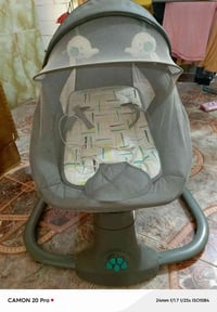 كرسي هزاز طفل • مستخدم كلش قليل • قابل التفاوض