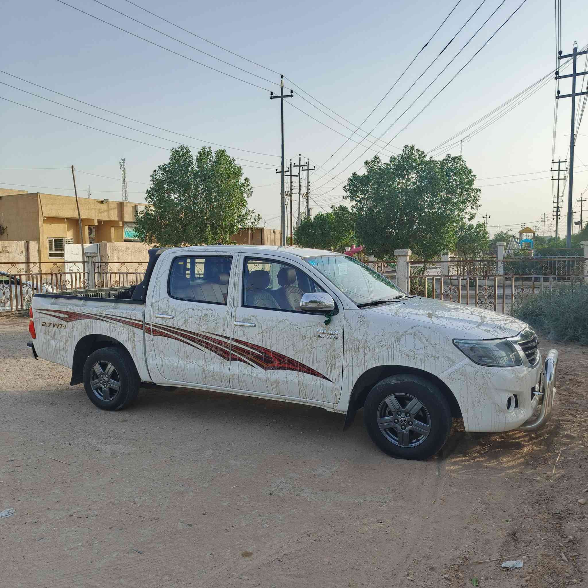 هايلوكس 2014 رقم بصره دولي  بسمي
سنويه ل29 شاصي12 السعر185وبيها مجال
***********
