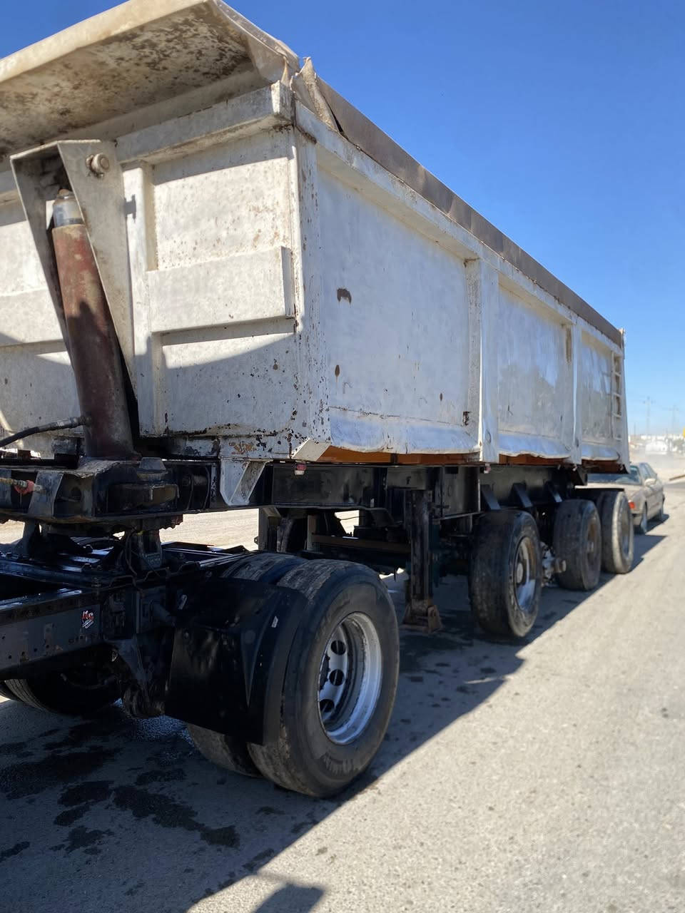 رينو للبيع موديل 2000 بم ونازل بلادي كير عادي سيارة جديدة تخم تاير قمارة مكفولة من الصبغ سنوية ساقط بشهر التاسع تحويل مباشر مربوطة عربانة فلات عربانة ما موجودة عليها عربانه قلاب عربانة أربع محاور عربانة ترهم مزون تراهم حرفش بدون تايرات وشد تايرات واطلع للشغل السعر 165 بيها مجال والاستفسار اتصل على الرقم ‎ ‎***********
***********
