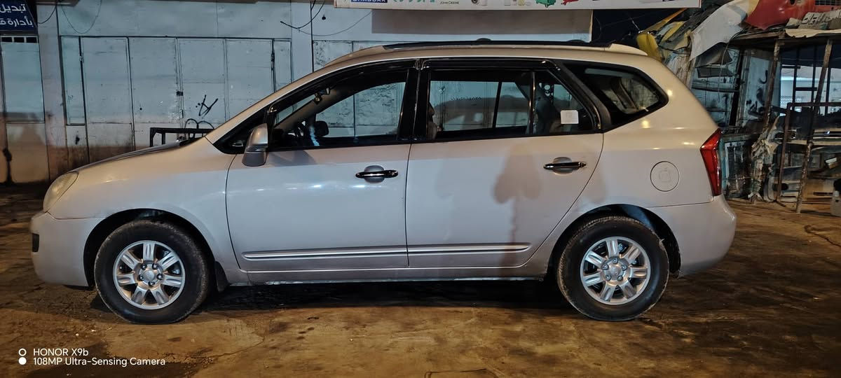 كارنز موديل 2007خليجي
سبعه راكب 

مكينه وكير جدد كفاله من الفتح

حداده وتخم تاير جدد

تبريد تتفه شغالات

كفاله ضربه وتبديل فقط بنيد مرشوش اثار جراد

سنويه جديده رقم بصره مشروع وطني

سعرهه 88وبيه مجال شراي مكان سياره ميسان مركز

رقم صاحب سياره ***********

***********شراي يتصل
