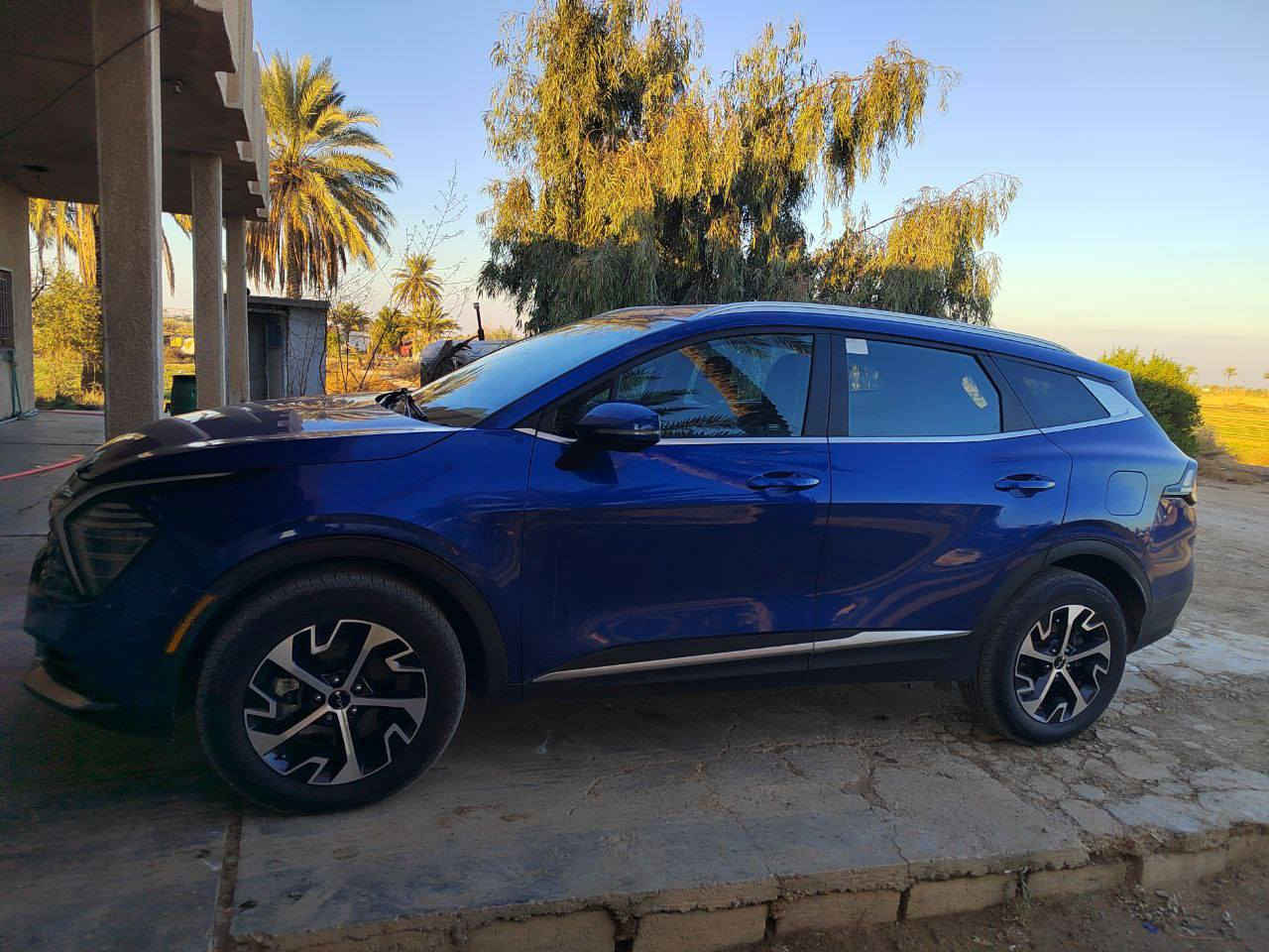 السلام عليكم 
كيا سبورتج 2023 فول عدا الفتحه
للبيع وارد امريكي ماشيه 54 الف
كلين كفاله السياره گير ومحرك وگشر خارجي 
فقط دعاميه اماميه مبدله 
السعر 212 وبيها مجال بسيط 
للاستفسار الاتصال أو واتساب ***********
