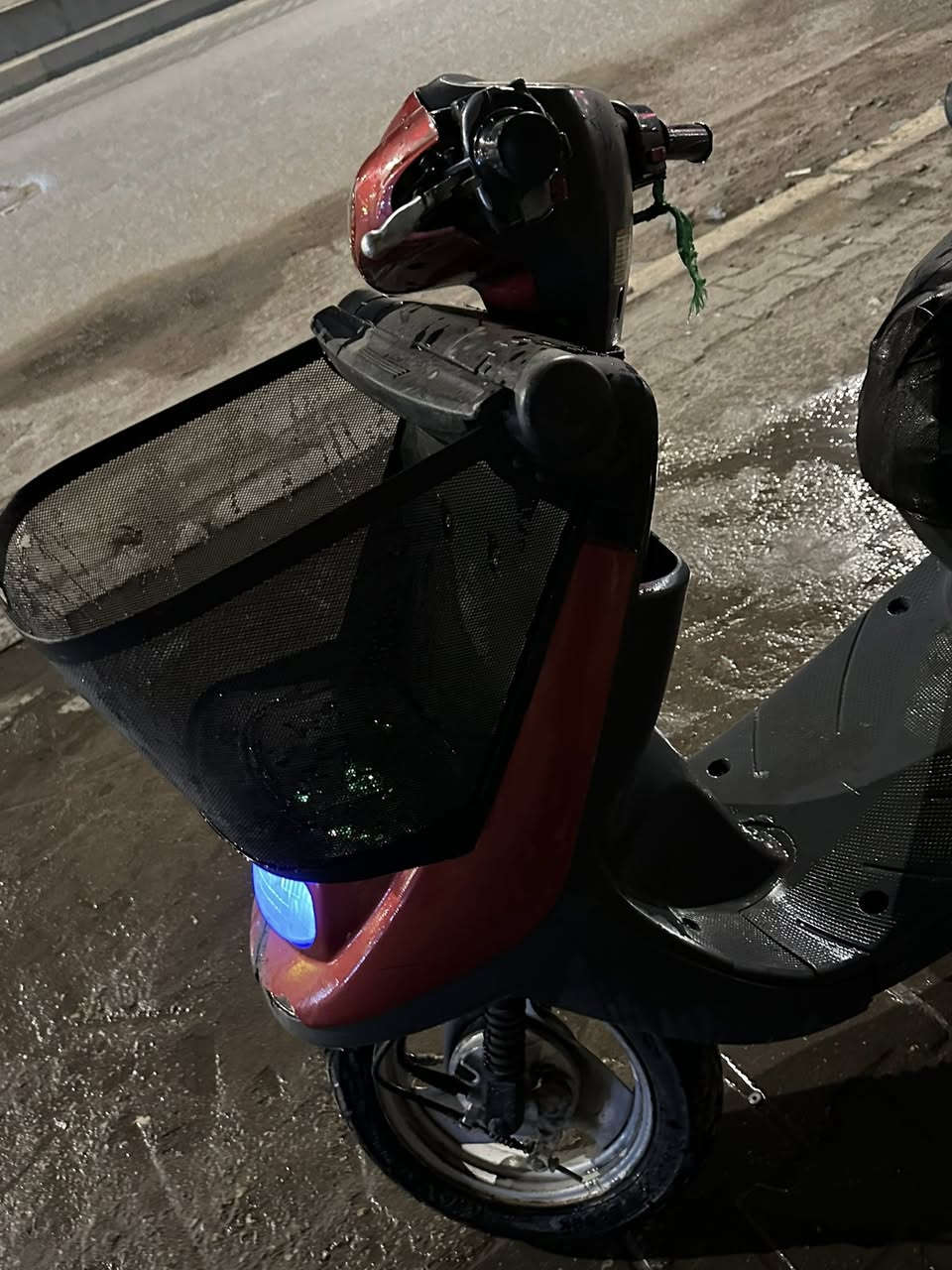 منغول مفتوحة مره وحده دراجة خرسة لا بيهه صوت كير ولا روله سلف هندر دراجة كلش حلوه السعر ٣٥٠ الشراي يتصل ***********
