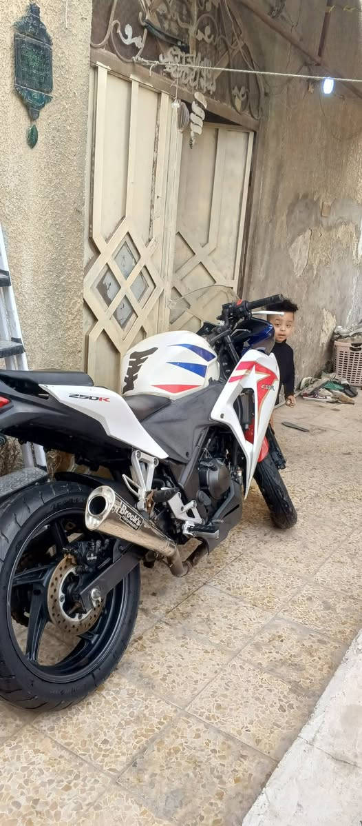 سلام عليكم 
هونده محرك 300تيربو
مديل 2016
دراجه ناقصهه كاور
مكاني بصره 
سعره خاص لشراي
رقم ***********
