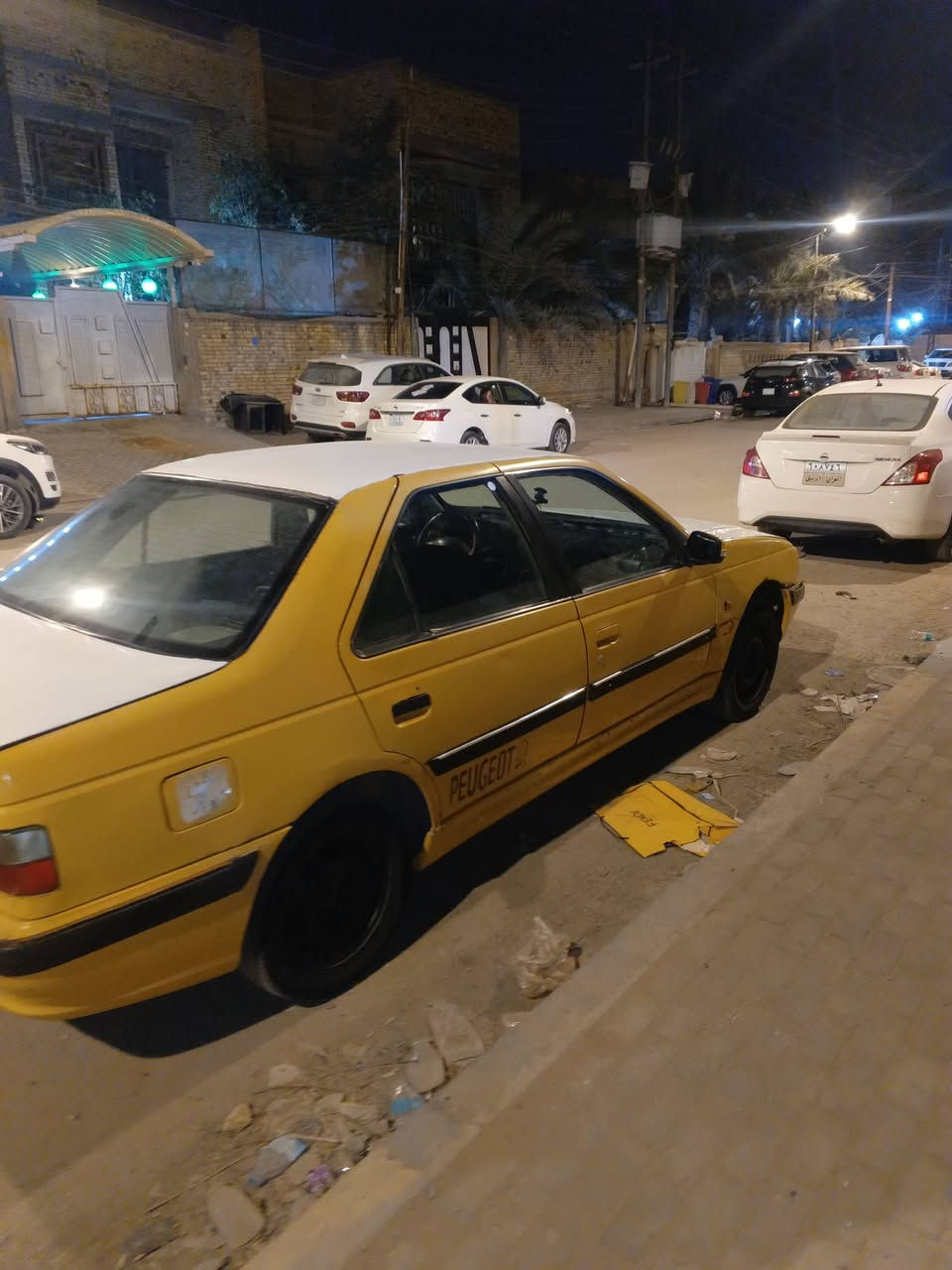 السلام عليكم سياره بيجو بارص موديل 11 سياره رقم انكليزي سنويه 28 راعيها يريد تحويل مكينه وكير حلوات حداديه دبلات درام شفتات مشط سلف كله تمام بس كيلو متر عطلان حساس كرنك عطلان فقط السعر 25 بيها مجال  عنوان بصره  ***********
