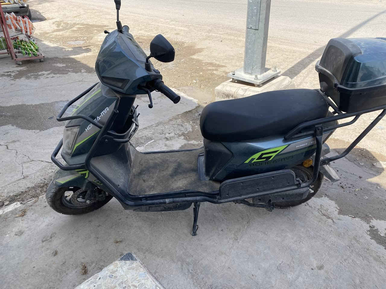 سلام عليكم. بيع دراجه كهربائيه موديل 2025
تمشي 70 كيلو  تحتوي على 6 بطاريات السعر …… 800 بيه مجال *********** واتساب
