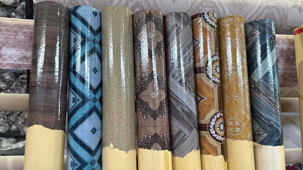 متوفر الان جلد ارضيات درجه اولى مبطن .واسفنجي ضد البكتريا والحرائق انتاج سنه 2026

متوفر باكثر من 50 لون ونقشة مميزة
المسيب السوق الكبير محلات رضا الجاروش شارع زين العابدين للحجز ولتساب ***********
