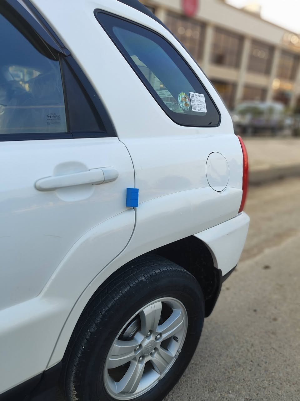 سلام عليكم  سياره سبورتج  موديل 2009 محرك 2000
تخم تاير جديد  تدفئه تبريد سياره نضيفه مامتعوبه  العنوان ديالى بعقوبة السعر 122وبيه مجال بسيط الطيبين  السونار مرفوق بالصور 
الاستفسار  *********** رقم بغداد دوالي
