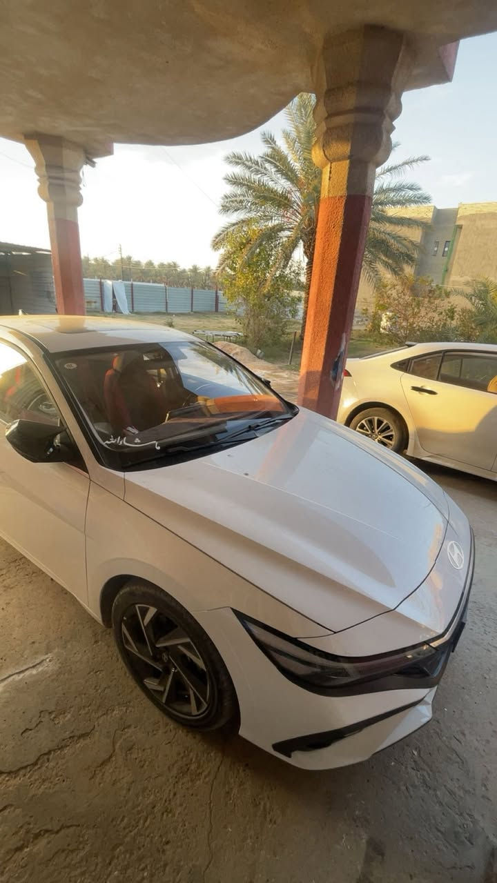 السلام عليكم النترا 2025 رقم السليمانية بسمي  فول مواصفات فتحه سقف بصمه محرك 1600  /8نوزلات ماشيه 14 ألف  مكاني  بغداد السعر 148    ***********
