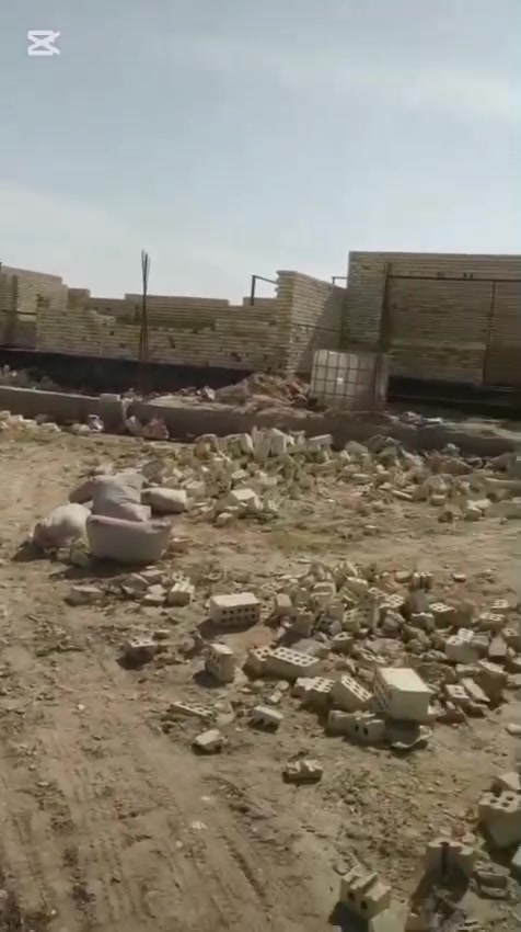 فرصة استثمارية
بيت بمجمع مابين الحرمين بخان النص عامود ٥٥٠ للبيع. مباشرة على طريق يا علي 
الموازي لطريق المشاية ينفع مشروع او حسينية
تجاري بموقع مميز جدا 
بقلب الحي شارع السنتر مقابل الخدمات الرئيسية للحي من مركز صحي وجامع ومدرسة وحدائق 
البيت ٣٠٠ متر طابوق مرحلة ثانية 
رايديه ب 55وبيه مجال
والمتبقي ١٠٠ عالمبادرة عالمصرف اقساط شهرية الشهر ٤٥٠
للاستفسار *********** بيه واتساب
