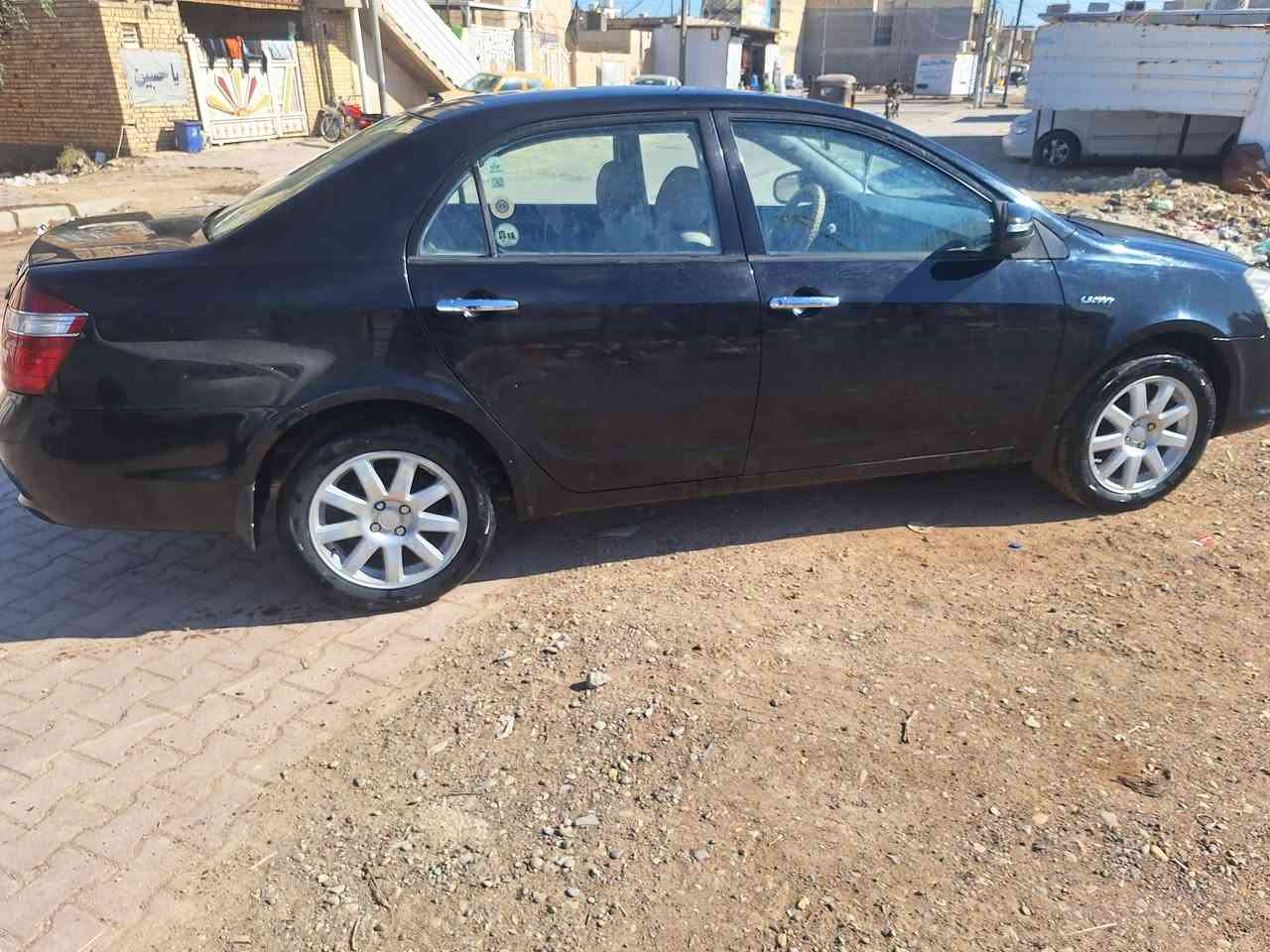 سلام عليكم سياره جيلي موبل مديل ١٣ كفاله نضيفه رقم وسنويه جديده جاهزه كير مكينه حداديه تبريد تدفه تخم تاير شراي يخابر العنوان ميسان ام غربه ابو مصطفى الجمالي ***********
