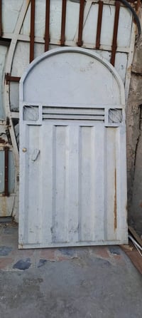 باب • طول 210 • عرض 3م