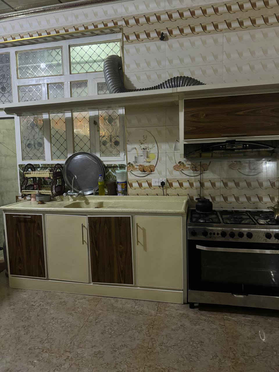 سلام عليكم
#درا سكن حي الوحده قرب مدرسة شيخ اياد
يتكون من غرفتين نوم وصاله +مبطبخ ستقبال + كراج 🚘
صحيات خارجية + حمام داخل + سبالت عدد 2 م
موقع فرع رأيسي صب اناره 
سعر 57 وبي مجال 
للاستفسار ‪***********‬‏
